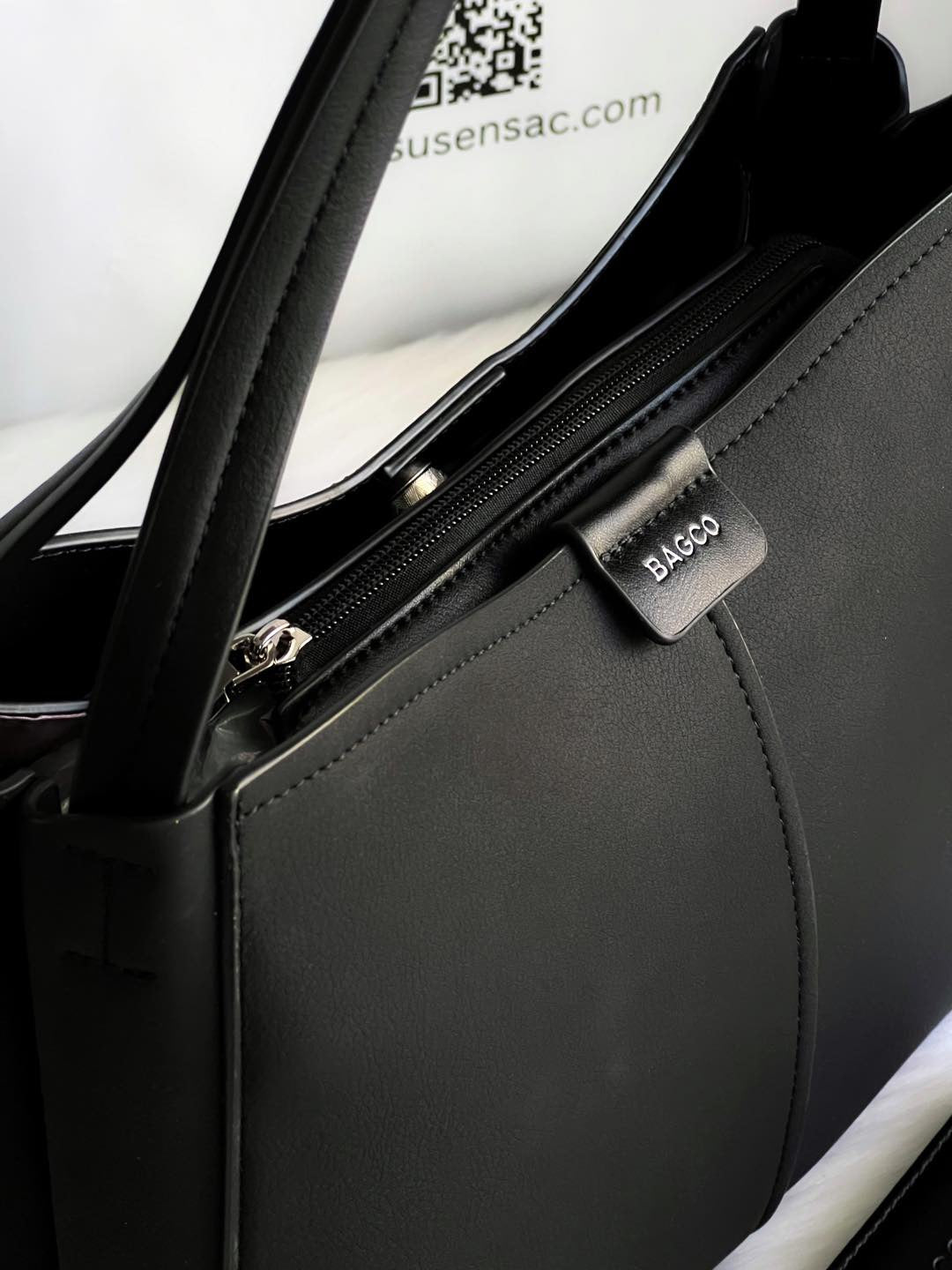 Sac Bagco avec porte-monnaie assorti