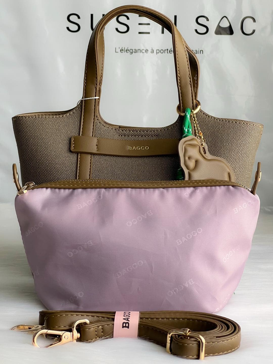 Sac à main BAGCO avec pochette – Élégance minimaliste