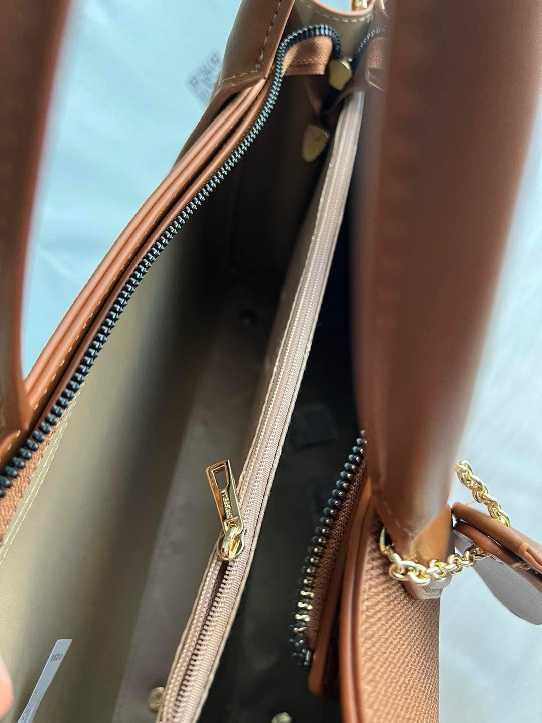Collection Été 2025 sac à main + pochette Chrisbella – Élégance naturelle et fonctionnalité