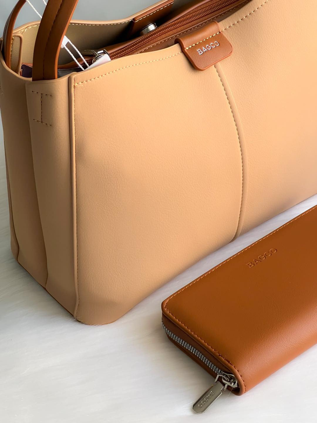 Sac Bagco avec porte-monnaie assorti