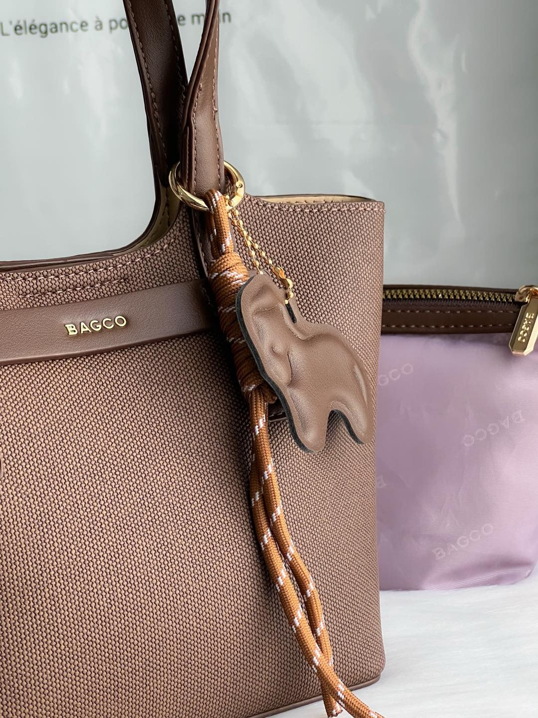 Sac à main BAGCO avec pochette – Élégance minimaliste