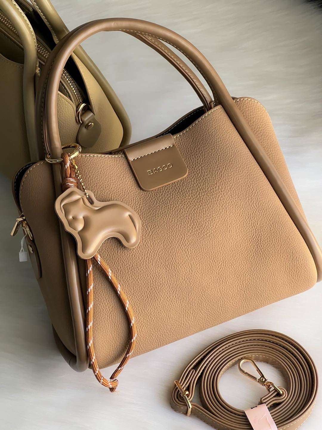 Sac à main BAGCO – Élégance douce et pratique