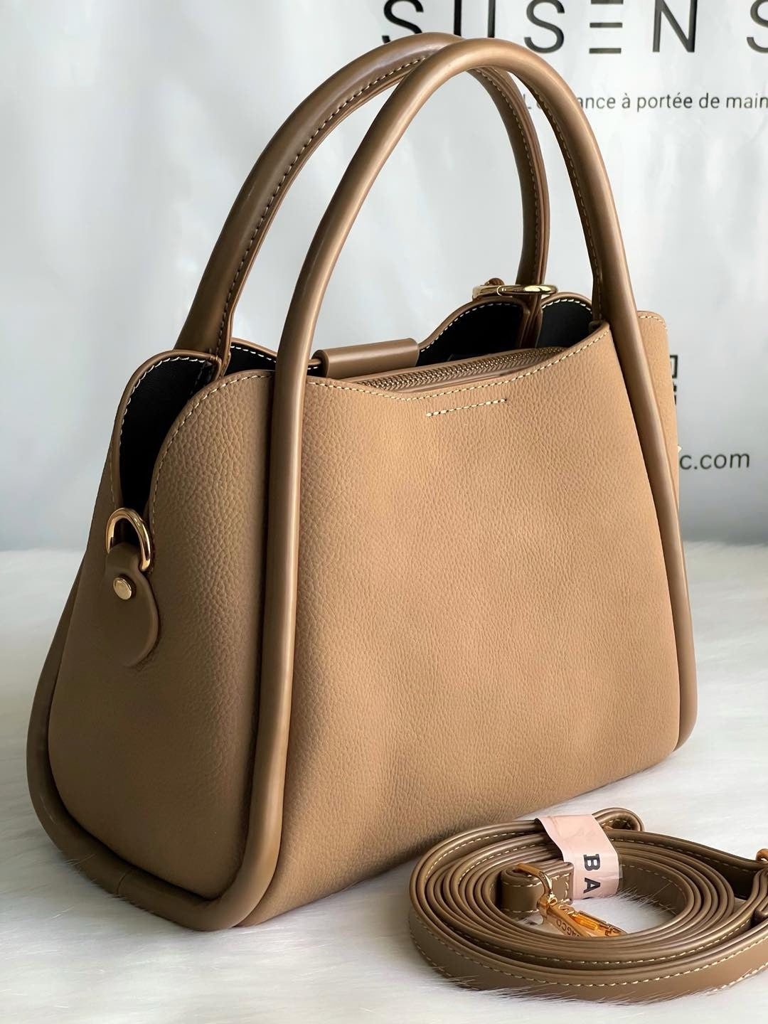 Sac à main BAGCO – Élégance douce et pratique