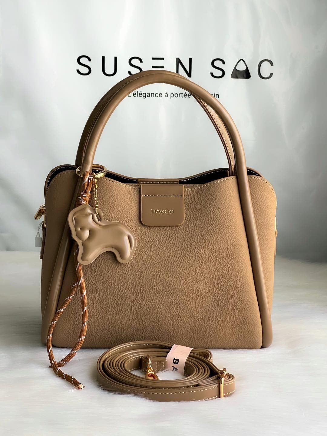 Sac à main BAGCO – Élégance douce et pratique