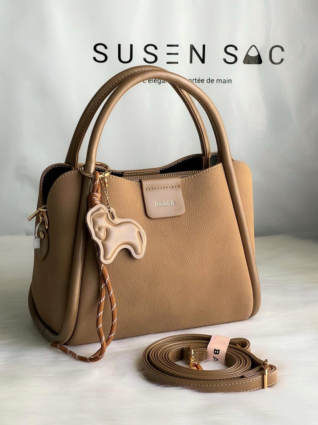 Sac à main BAGCO – Élégance douce et pratique