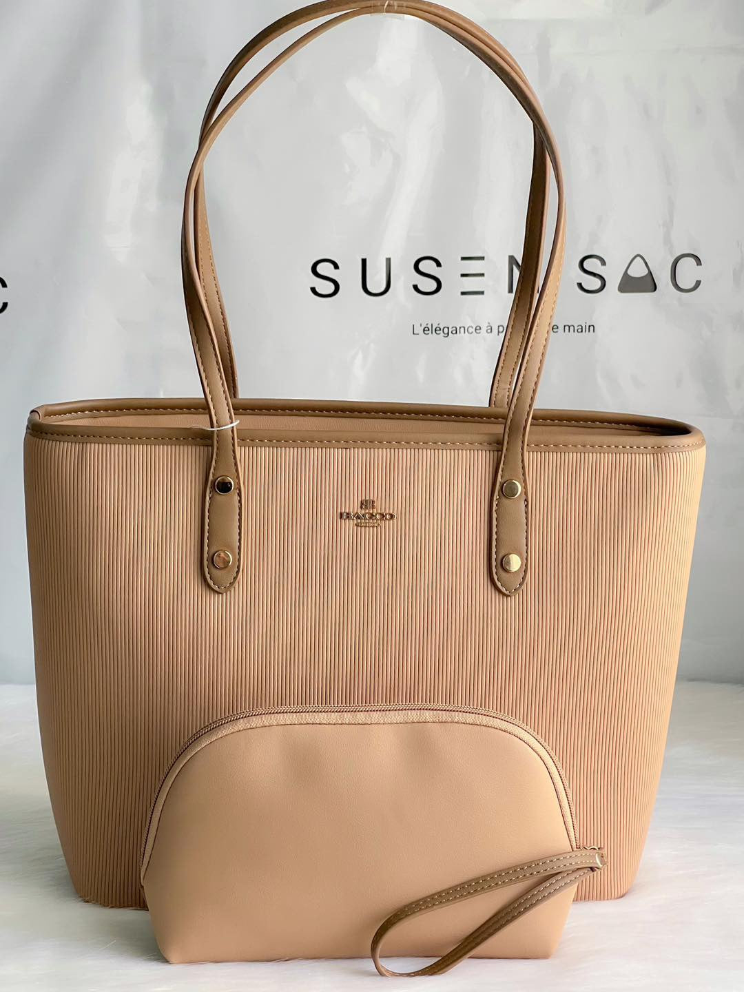 Sac à main BAGCO avec pochette – Élégance minimaliste et fonctionnalité au quotidien