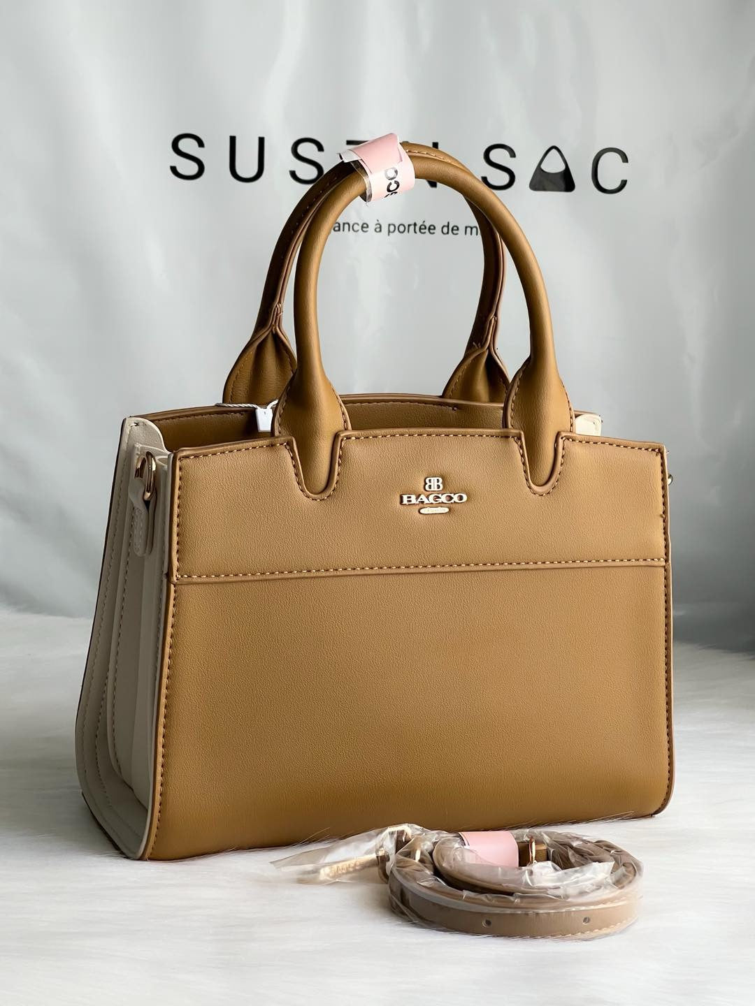Sac à main BAGCO – Élégance structurée