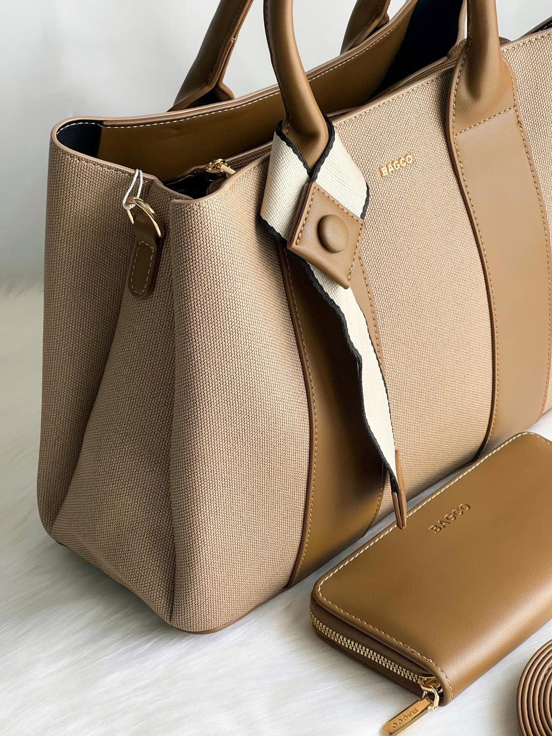 Sac BAGCO – Tote élégant en toile tissée et finitions cuir