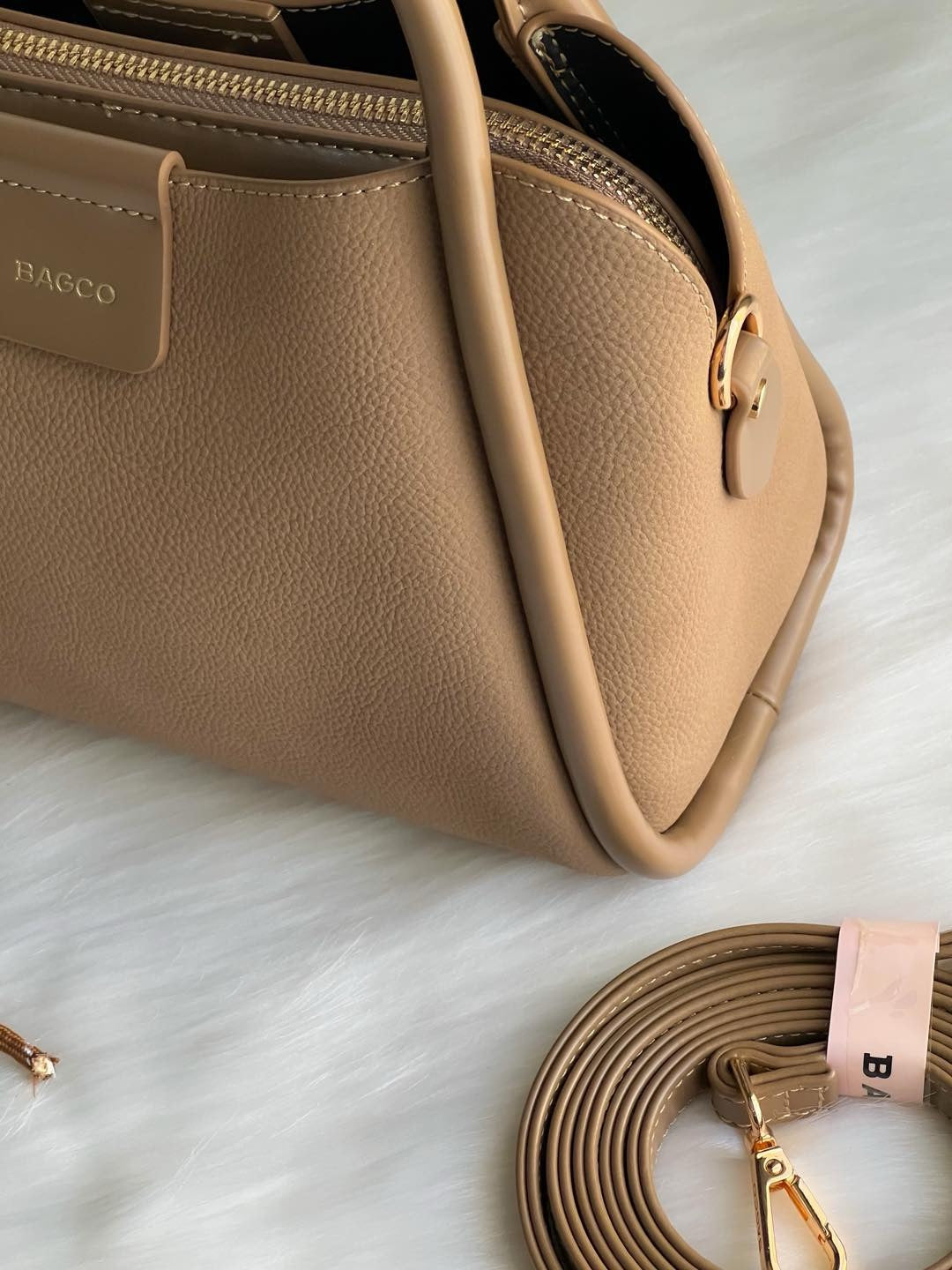 Sac à main BAGCO – Élégance douce et pratique