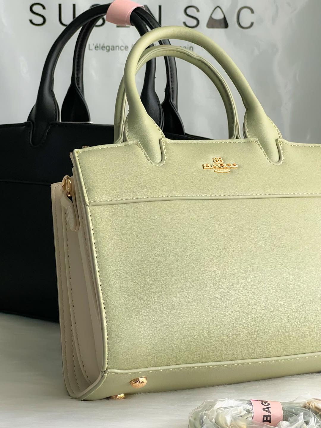 Sac à main BAGCO – Élégance structurée