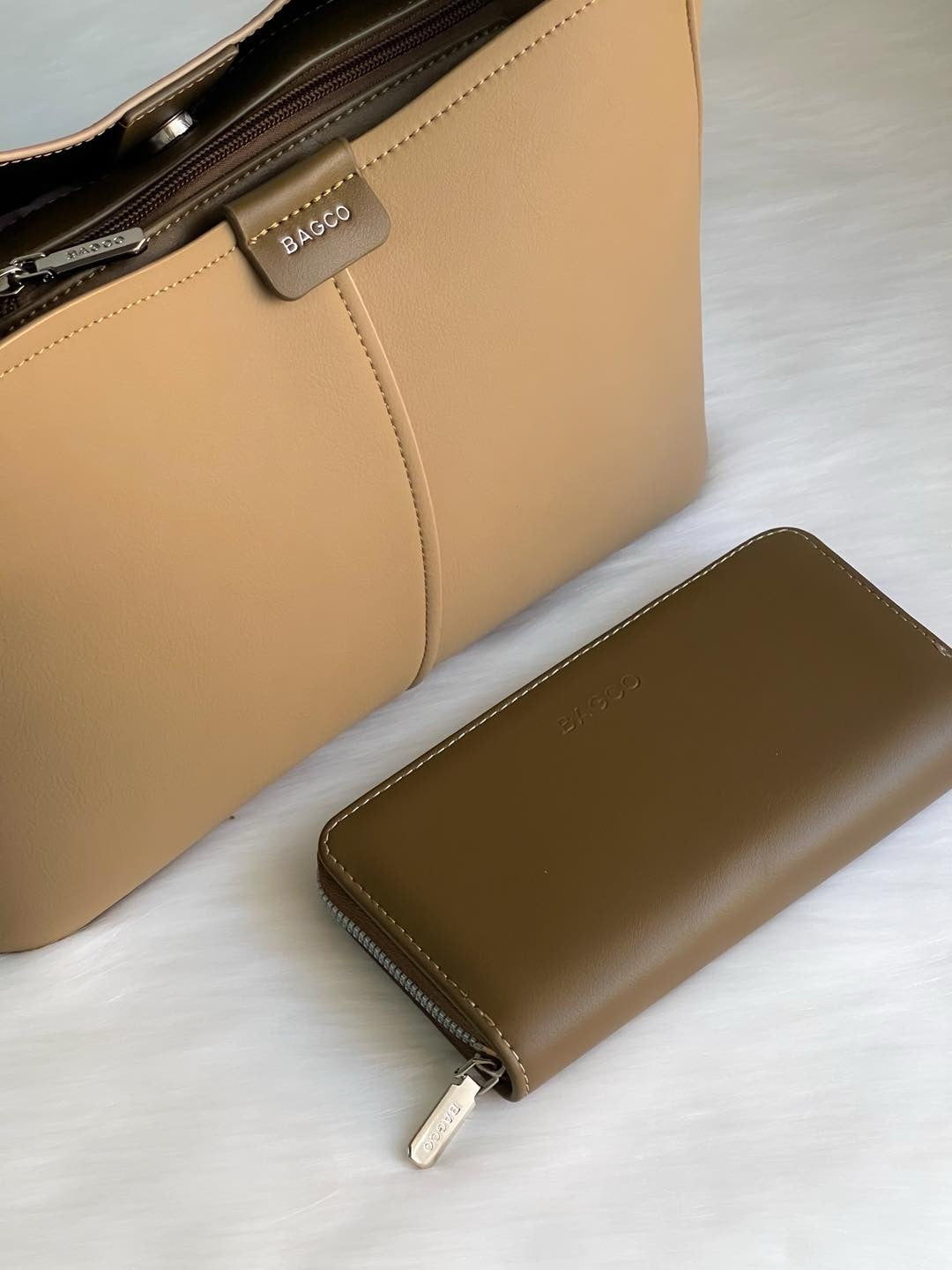 Sac Bagco avec porte-monnaie assorti
