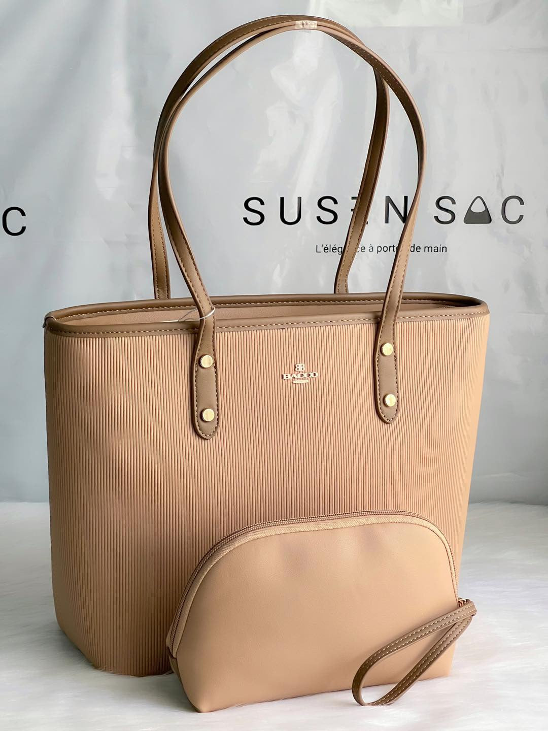 Sac à main BAGCO avec pochette – Élégance minimaliste et fonctionnalité au quotidien