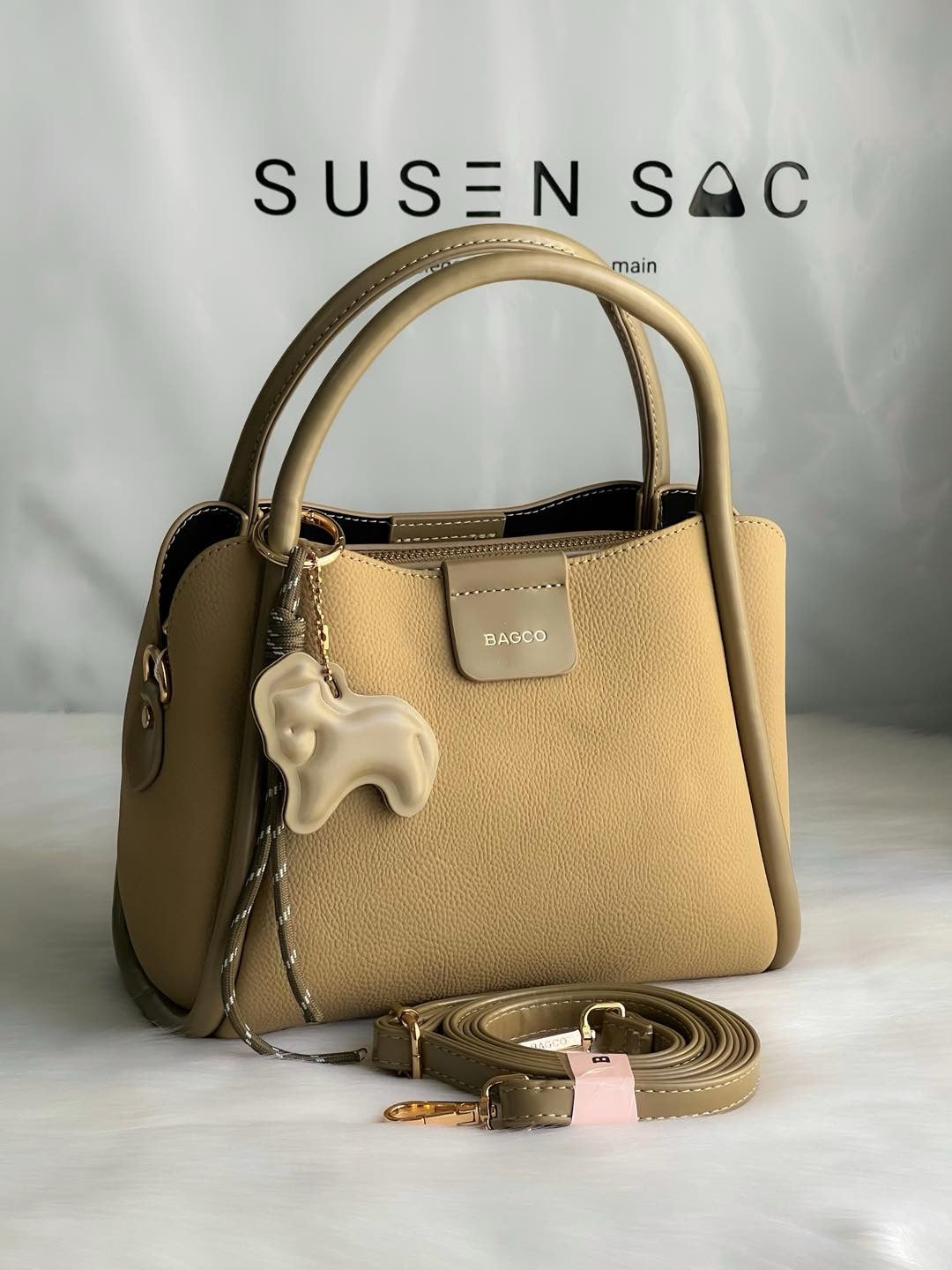 Sac à main BAGCO – Élégance douce et pratique