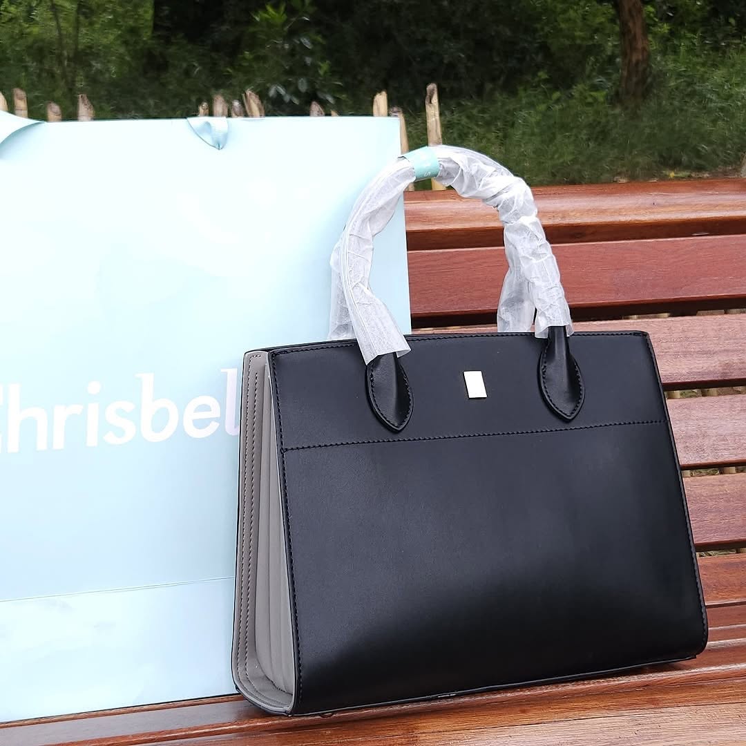 CHRISBELLA – Élégance affirmée & lignes épurées