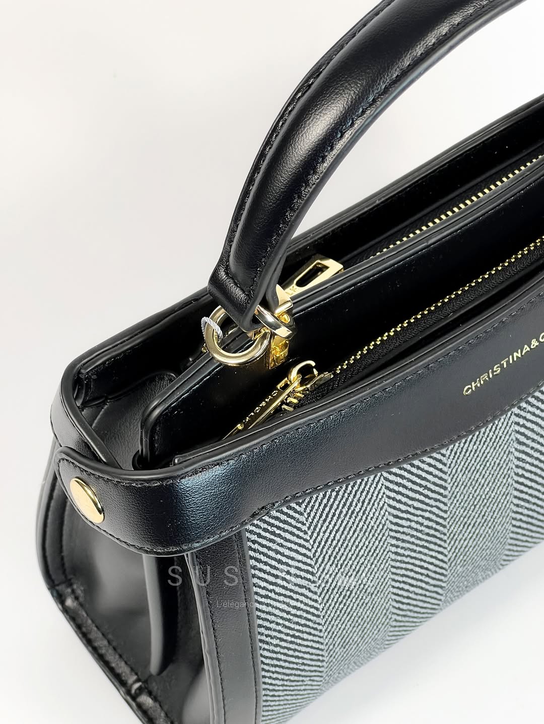 Sac à Main CHRISTINA OLK – Élégance Compacte & Texture Raffinée