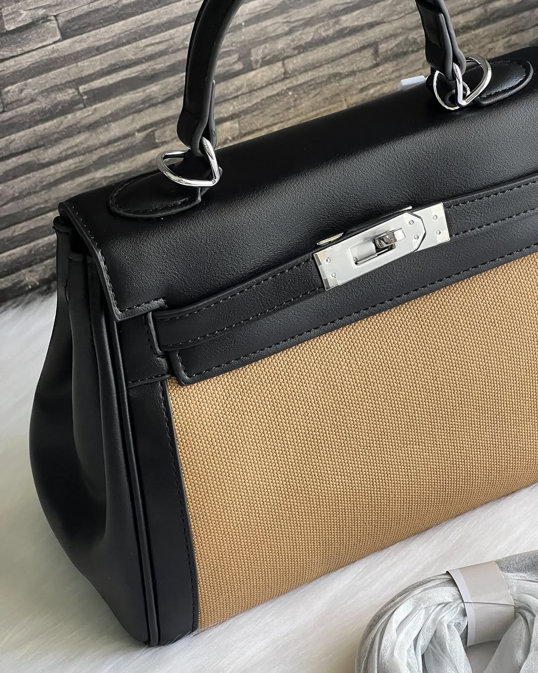 Petit sac à main – Élégance et praticité au quotidien