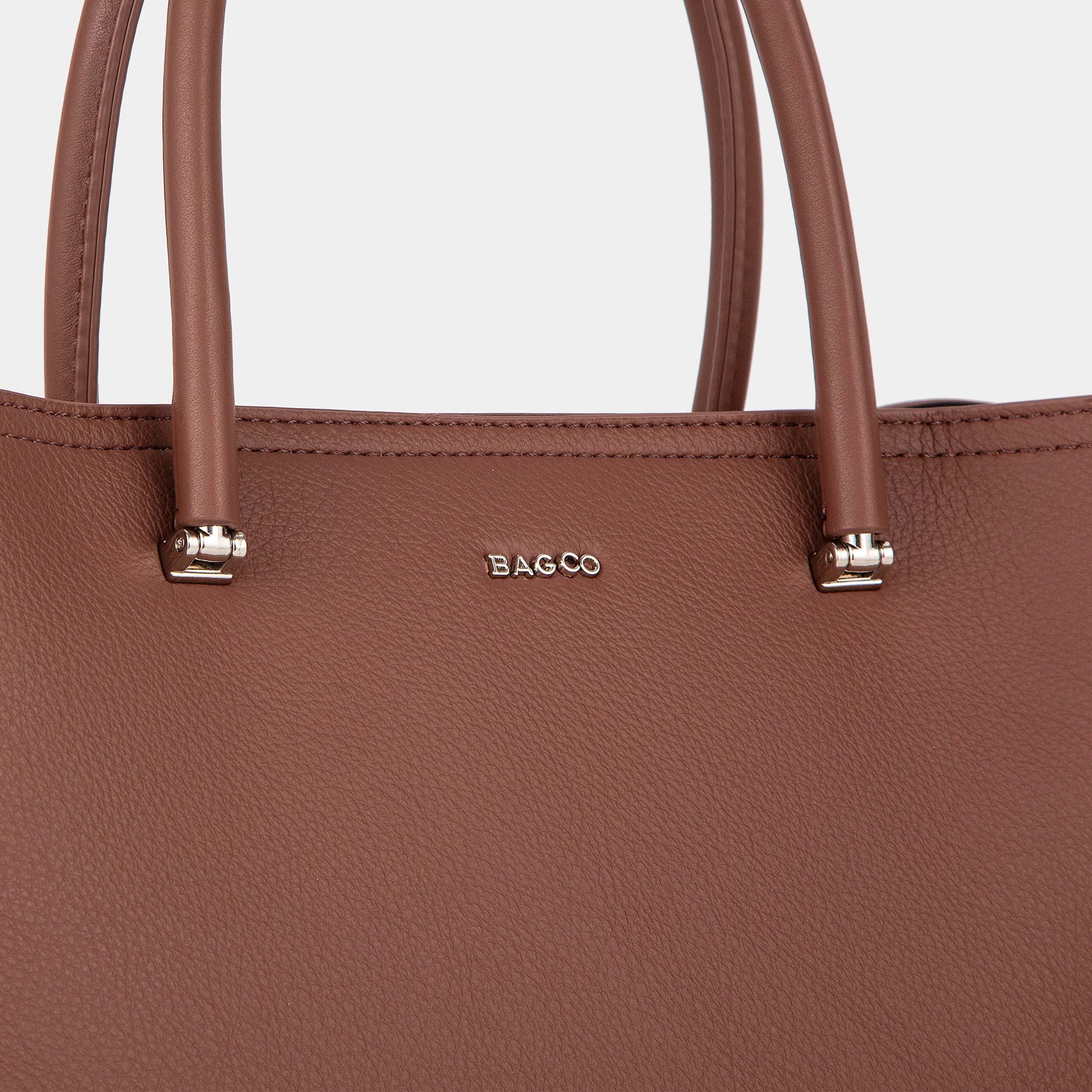 Sac à main BAGCO élégant avec pochette assortie