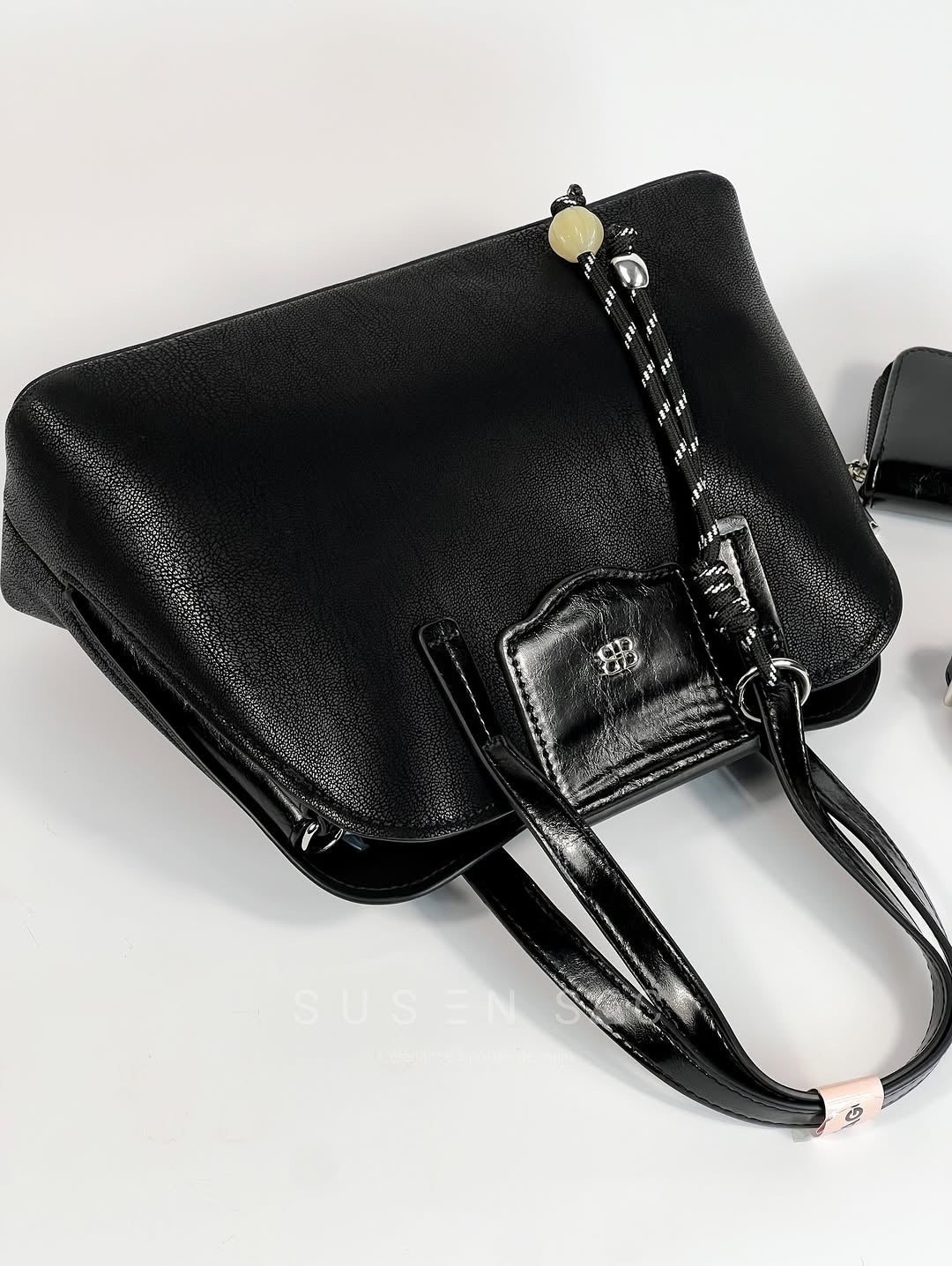 Sac à Main BAGCO Élégance Premium – Design Structuré avec Portefeuille Assorti