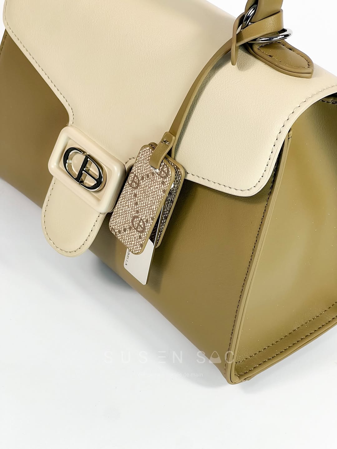 Sac à Main Chrisbella Élégance Structurée – Fermoir Signature & Bandoulière Amovible