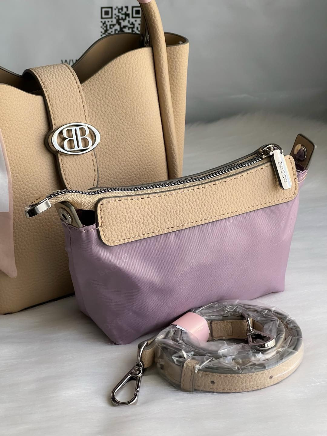 Sac à main structuré avec pochette intérieure – Design moderne et raffiné