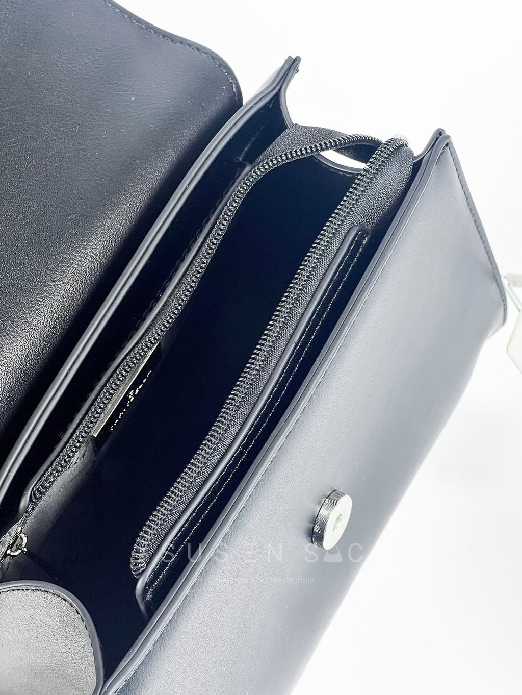 Sac à Main Chrisbella Élégance Structurée – Fermoir Signature & Bandoulière Amovible