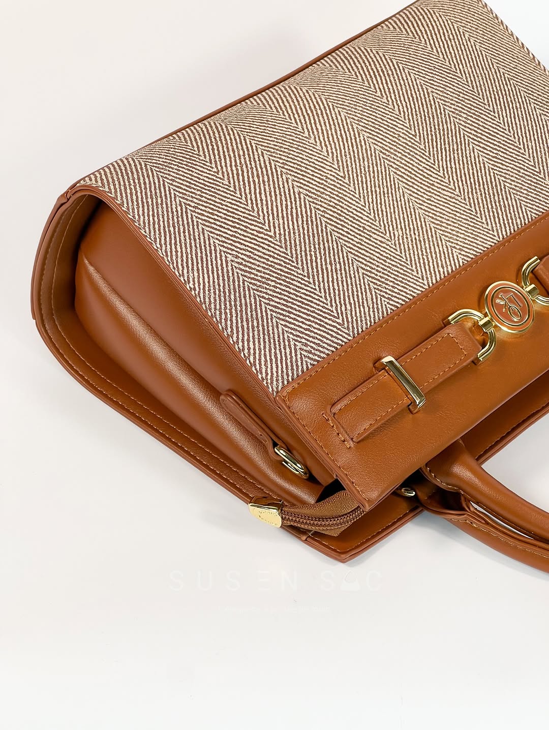 Sac à Main CHRISTINA OLK – Élégance Texturée & Design Raffiné