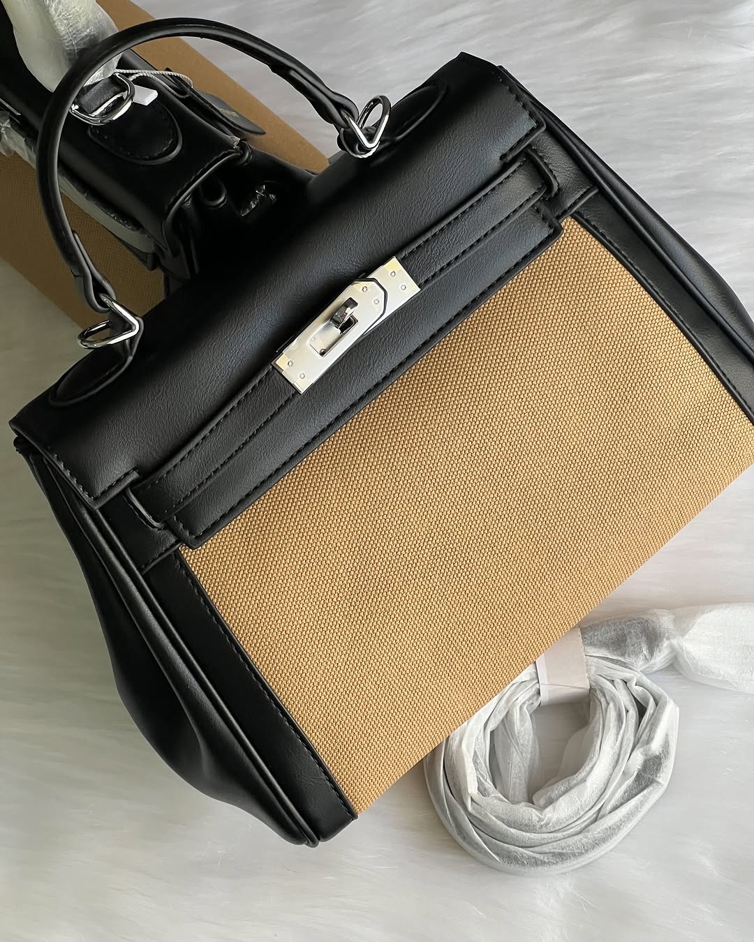 Petit sac à main – Élégance et praticité au quotidien