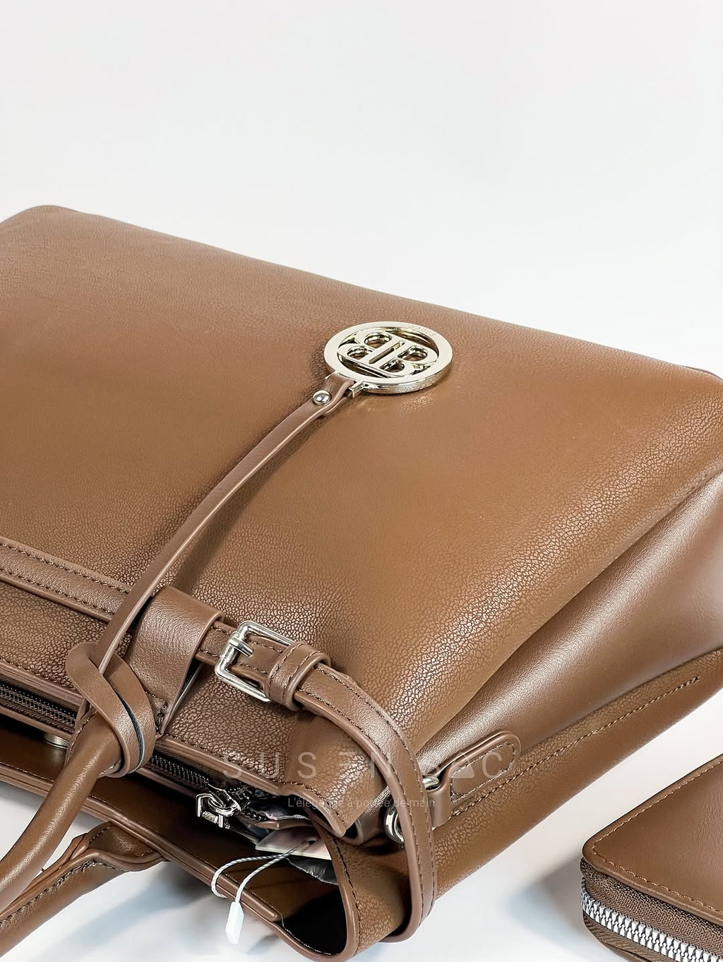 Sac à Main BAGCO Élégance Premium – Design Structuré avec Portefeuille Assorti