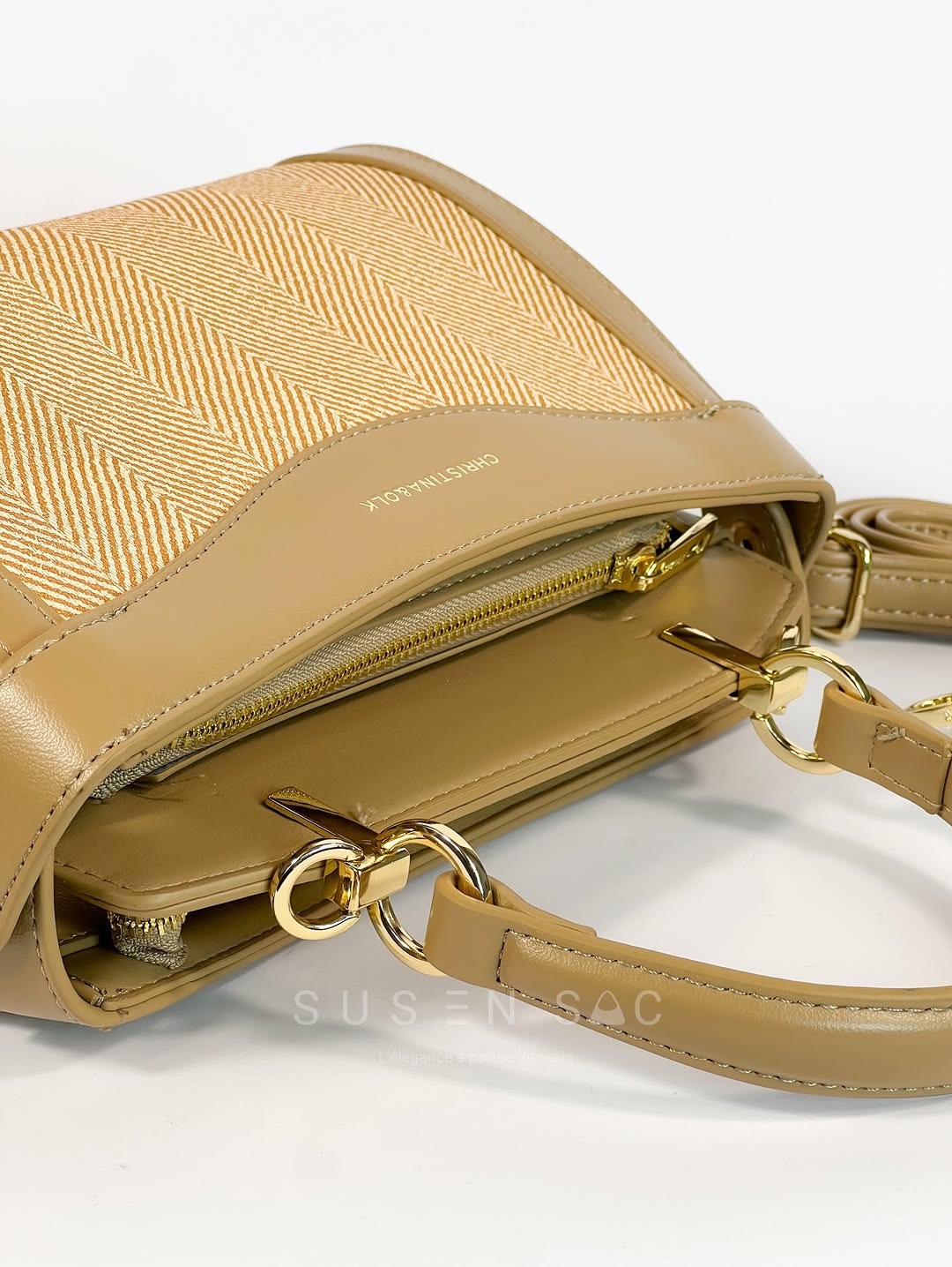 Sac à Main CHRISTINA OLK – Élégance Compacte & Texture Raffinée