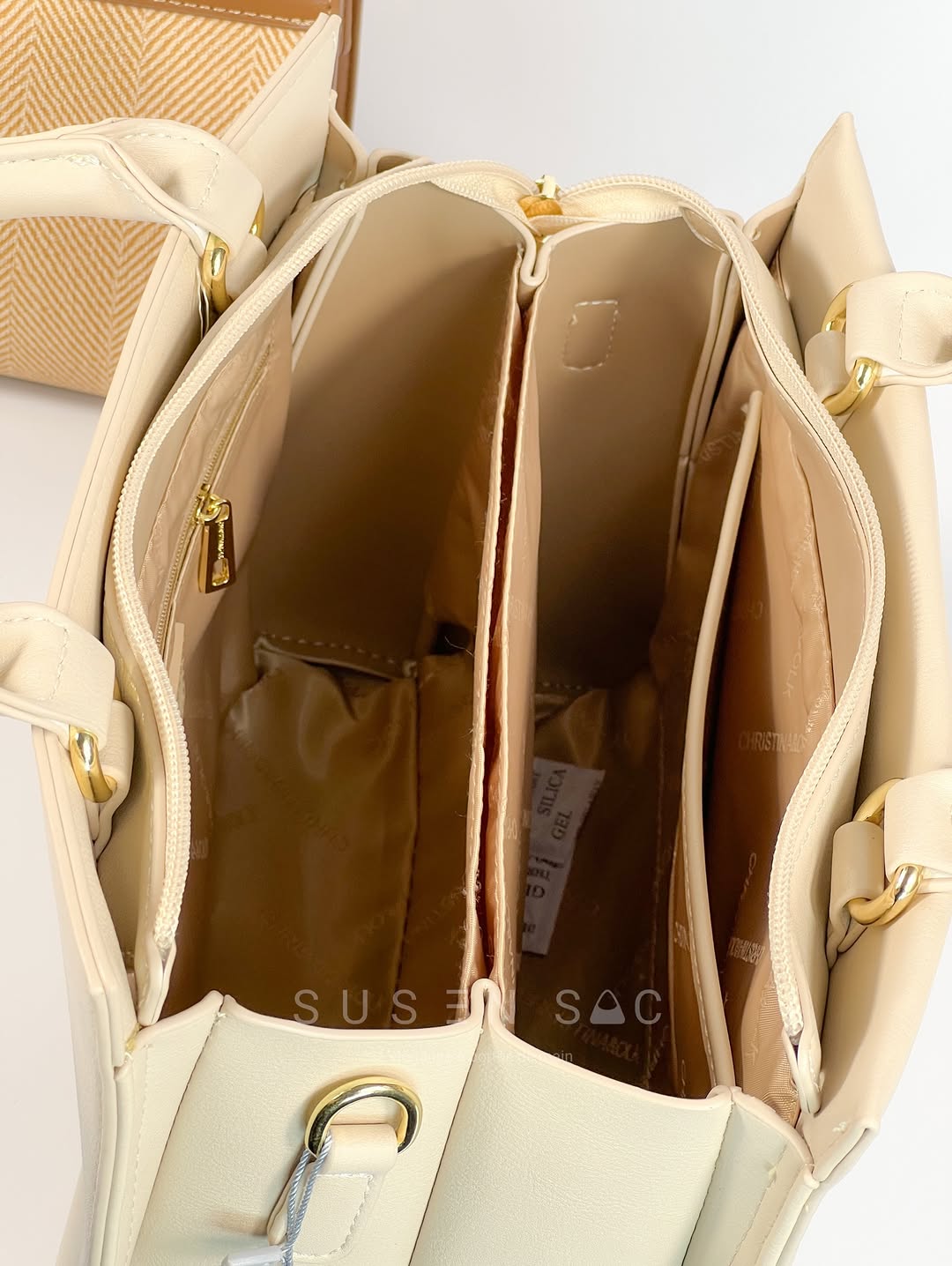 Sac à Main CHRISTINA OLK – Élégance Texturée & Design Raffiné