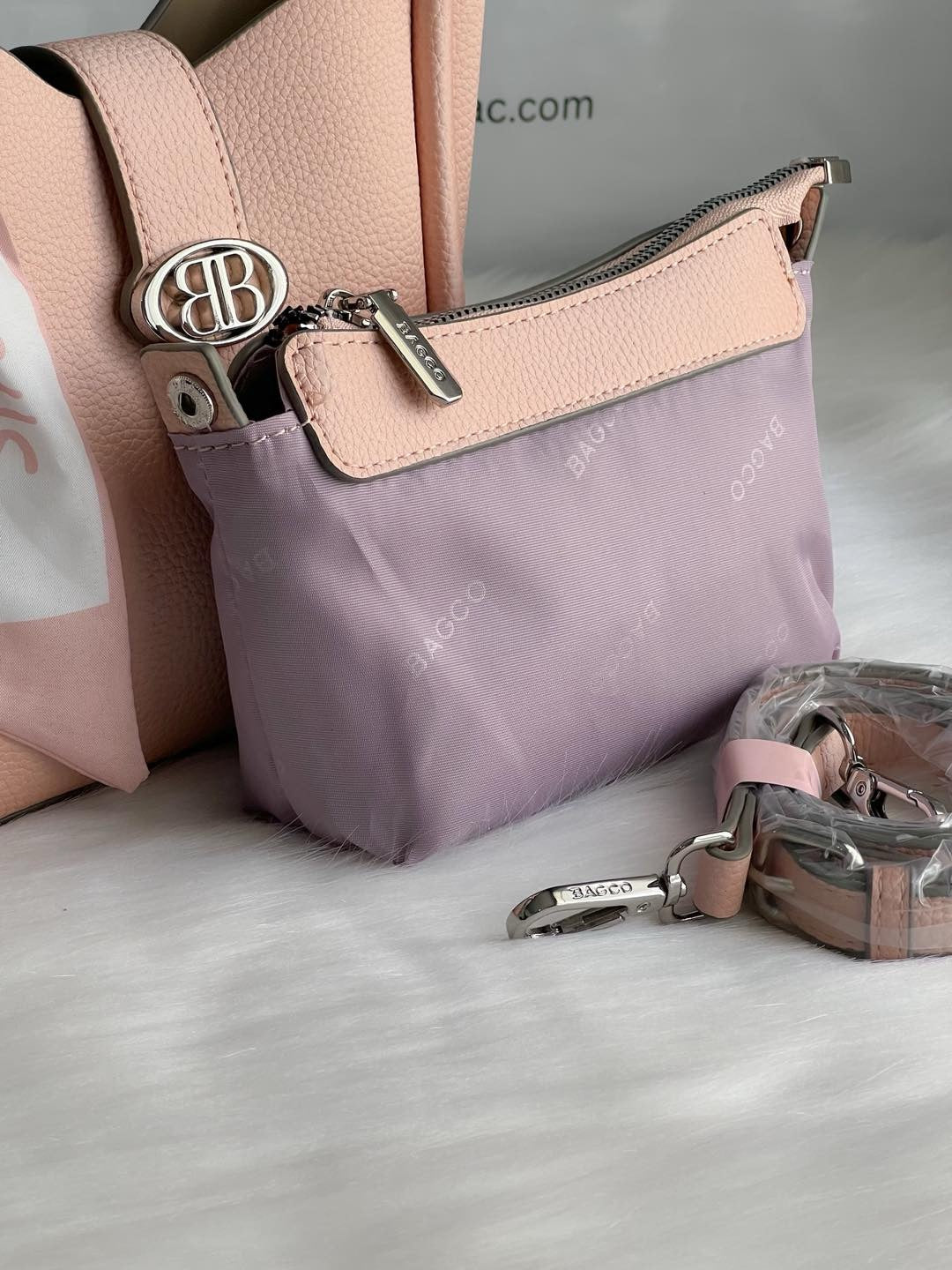 Sac à main structuré avec pochette intérieure – Design moderne et raffiné