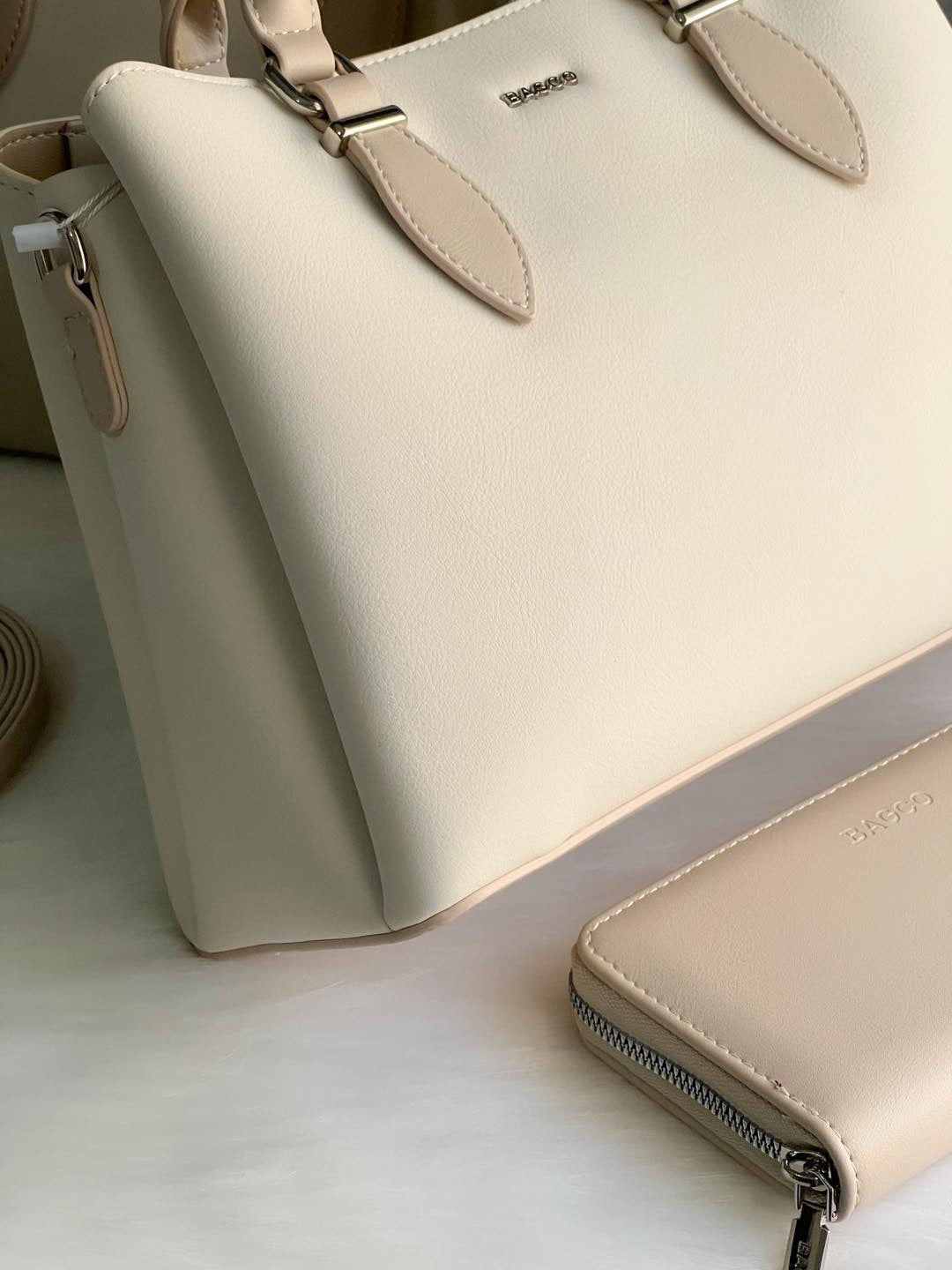 Sac à main femme Bagco – Élégance et praticit