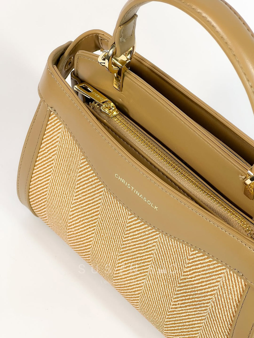 Sac à Main CHRISTINA OLK – Élégance Compacte & Texture Raffinée