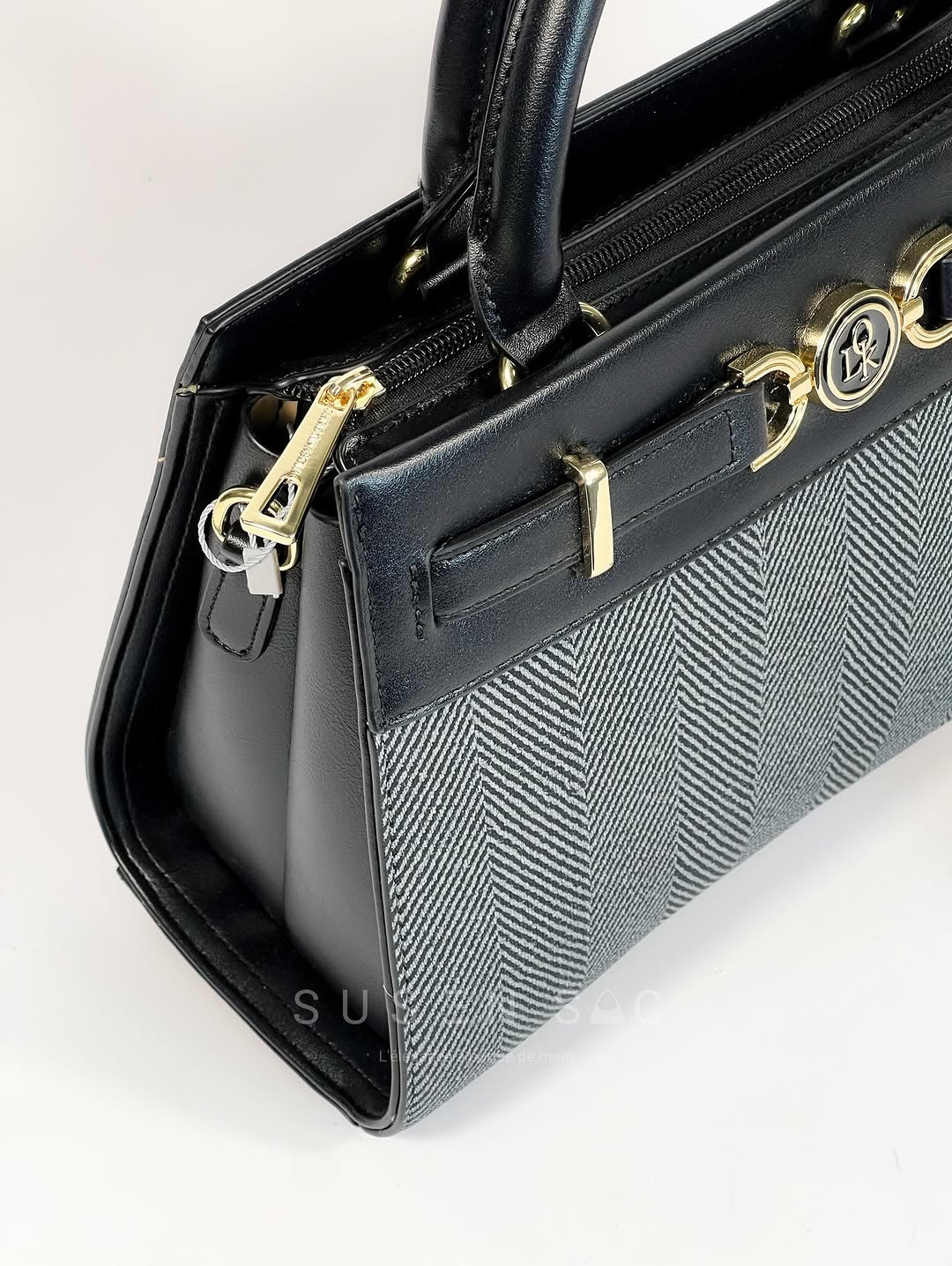 Sac à Main CHRISTINA OLK – Élégance Texturée & Design Raffiné