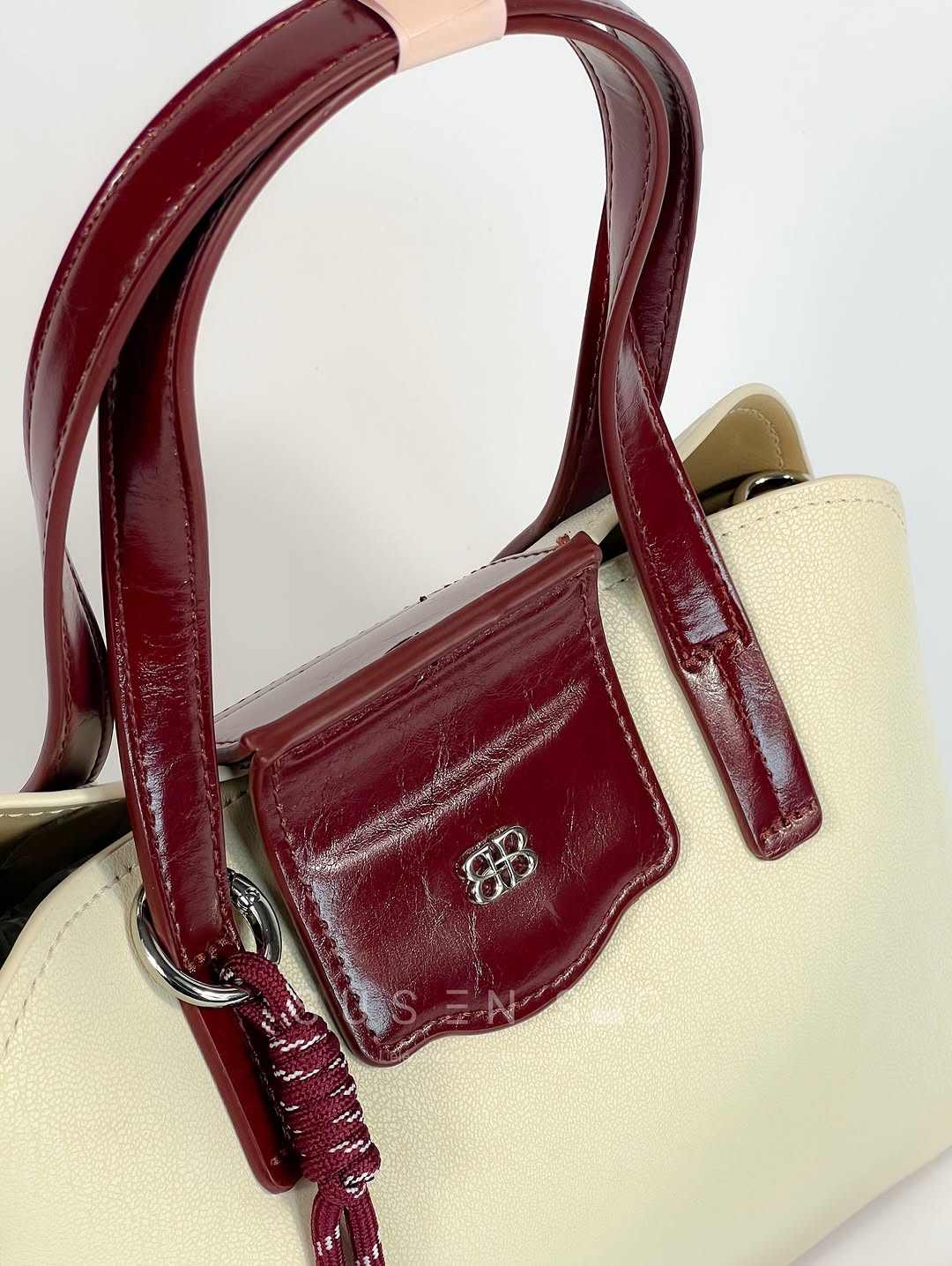 Sac à Main BAGCO Élégance Premium – Design Structuré avec Portefeuille Assorti