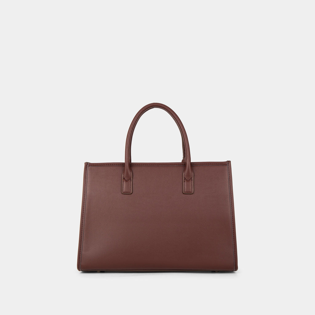 Sac à main BAGCO élégant avec pochette assortie