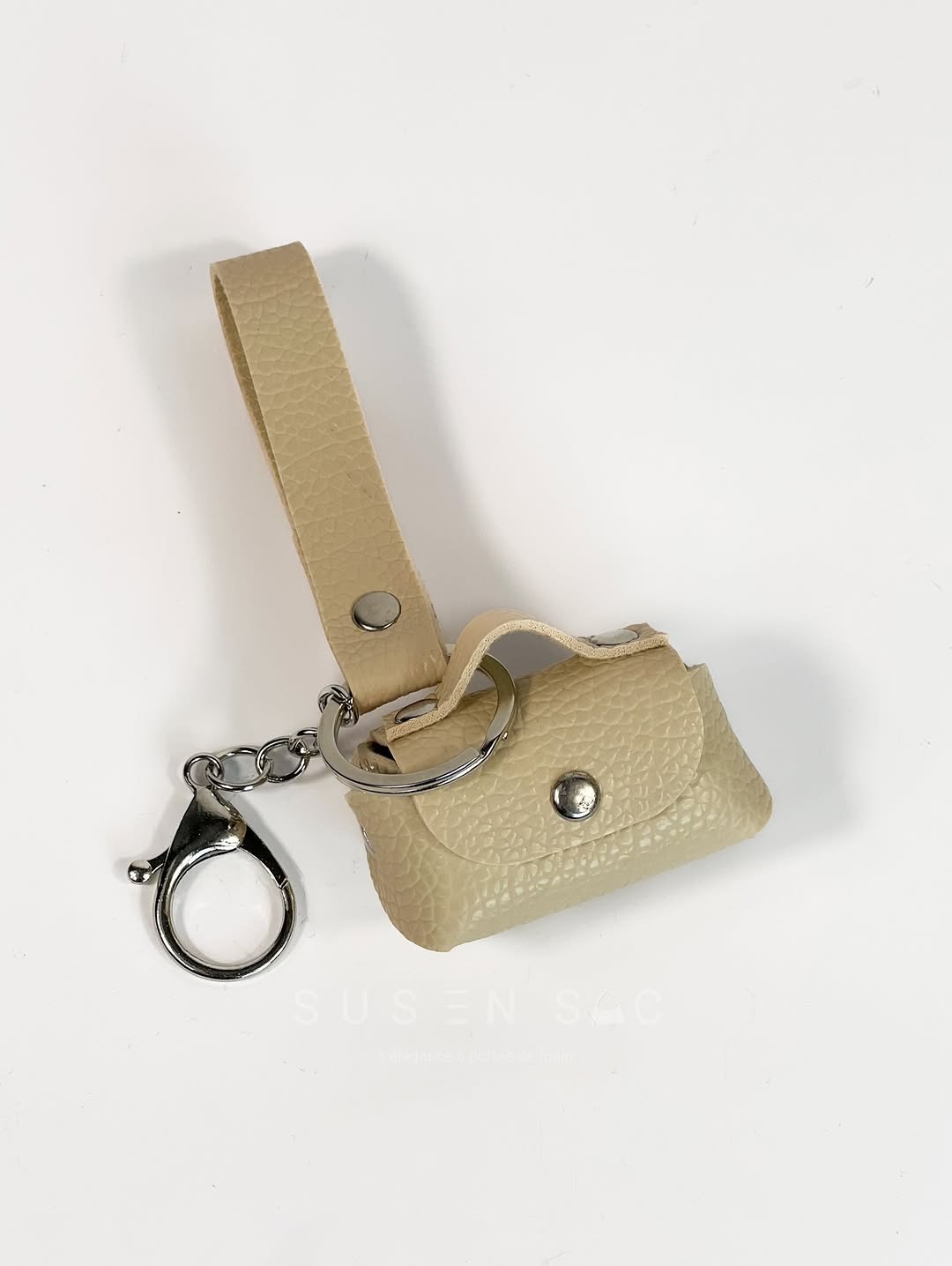 Mini Porte-Clé Sac Handmade – Accessoire Chic & Signature Élégante