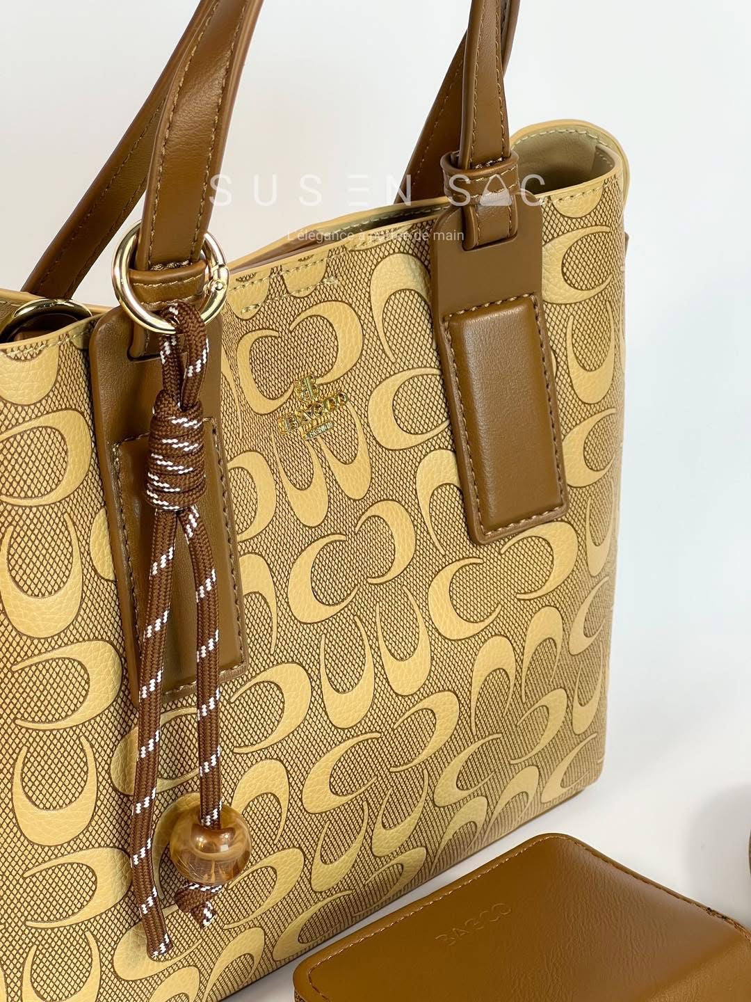 Sac à Main BAGCO – Le Must-Have Raffiné