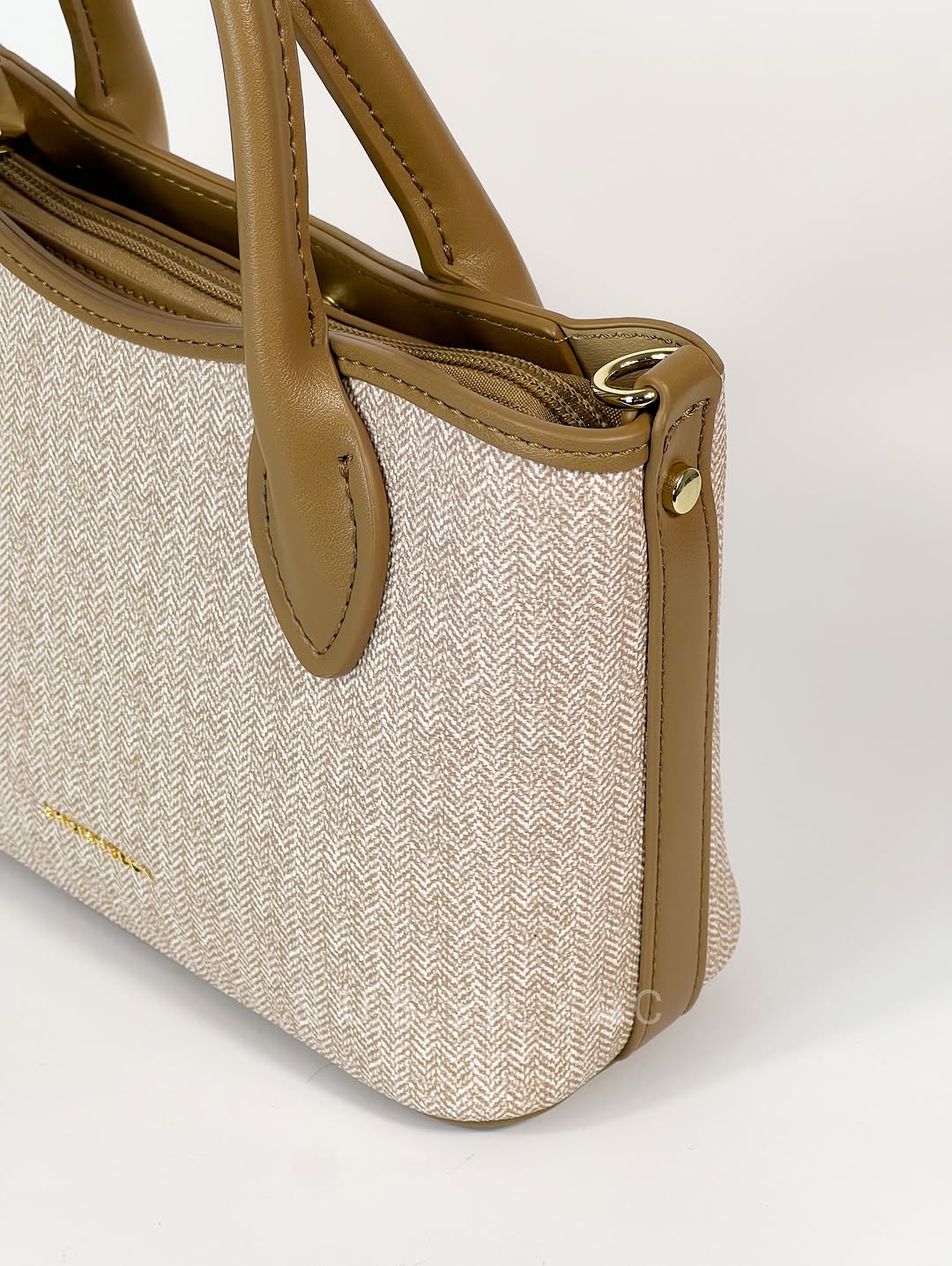 Sac à Main CHRISBELLA – Élégance Structurée & Détails Raffinés